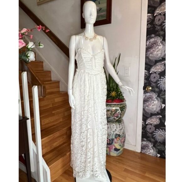 For Love & Lemons
Women's White Joelle Maxi Dress - Picture 4 of 9